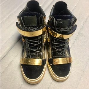 Giuseppe Zanotti Coby